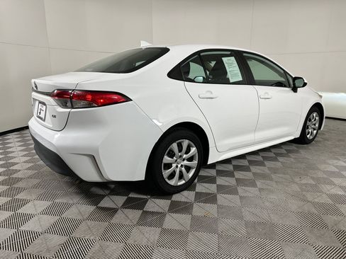 Used 2023 Toyota Corolla LE image 8