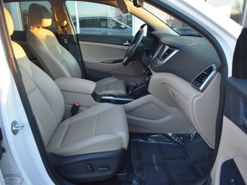 Used 2016 Hyundai Tucson Limited w/ Option Group 03 image 46