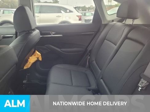 Used 2025 Kia Seltos EX w/ EX Sunroof Package image 5
