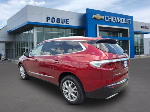 Used 2023 Buick Enclave Essence w/ Experience Buick Package FWD image 3