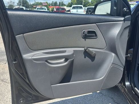 Used 2009 Kia Rio LX FWD image 9