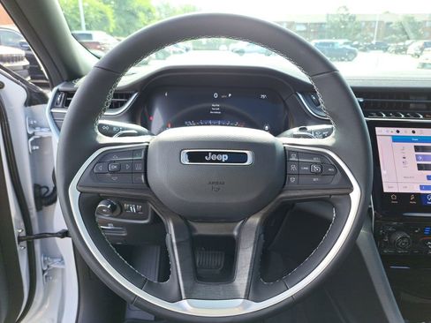 New 2025 Jeep Grand Cherokee L Limited w/ Luxury Tech Group II image 21