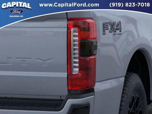 New 2026 Ford F250 Lariat w/ Black Appearance Package image 21