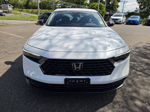 Used 2024 Honda Accord Sport image 2