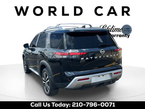 Used 2025 Nissan Pathfinder Platinum FWD image 5