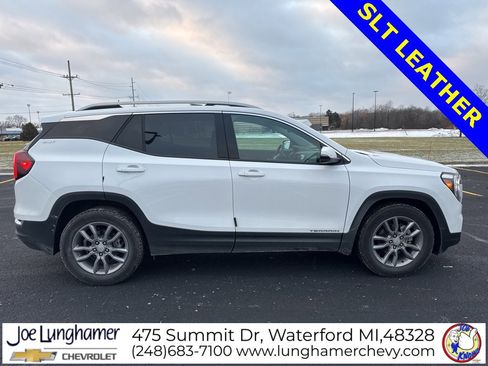 Used 2023 GMC Terrain SLT w/ LPO, Floor Liner Package image 3