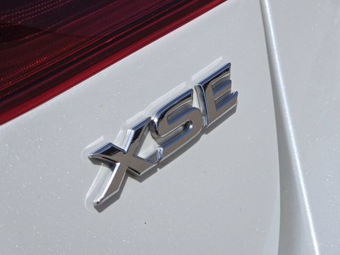 Used 2019 Toyota Camry XSE FWD image 30