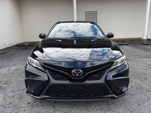 Used 2021 Toyota Camry SE image 2