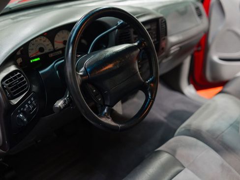 Used 1999 Ford F150 Lightning image 27