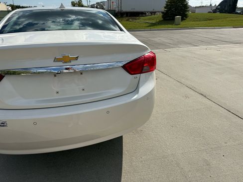 Used 2014 Chevrolet Impala LT w/ Convenience Package image 6