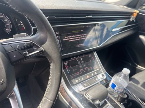 Used 2019 Audi Q8 Premium Plus w/ Premium Plus image 21