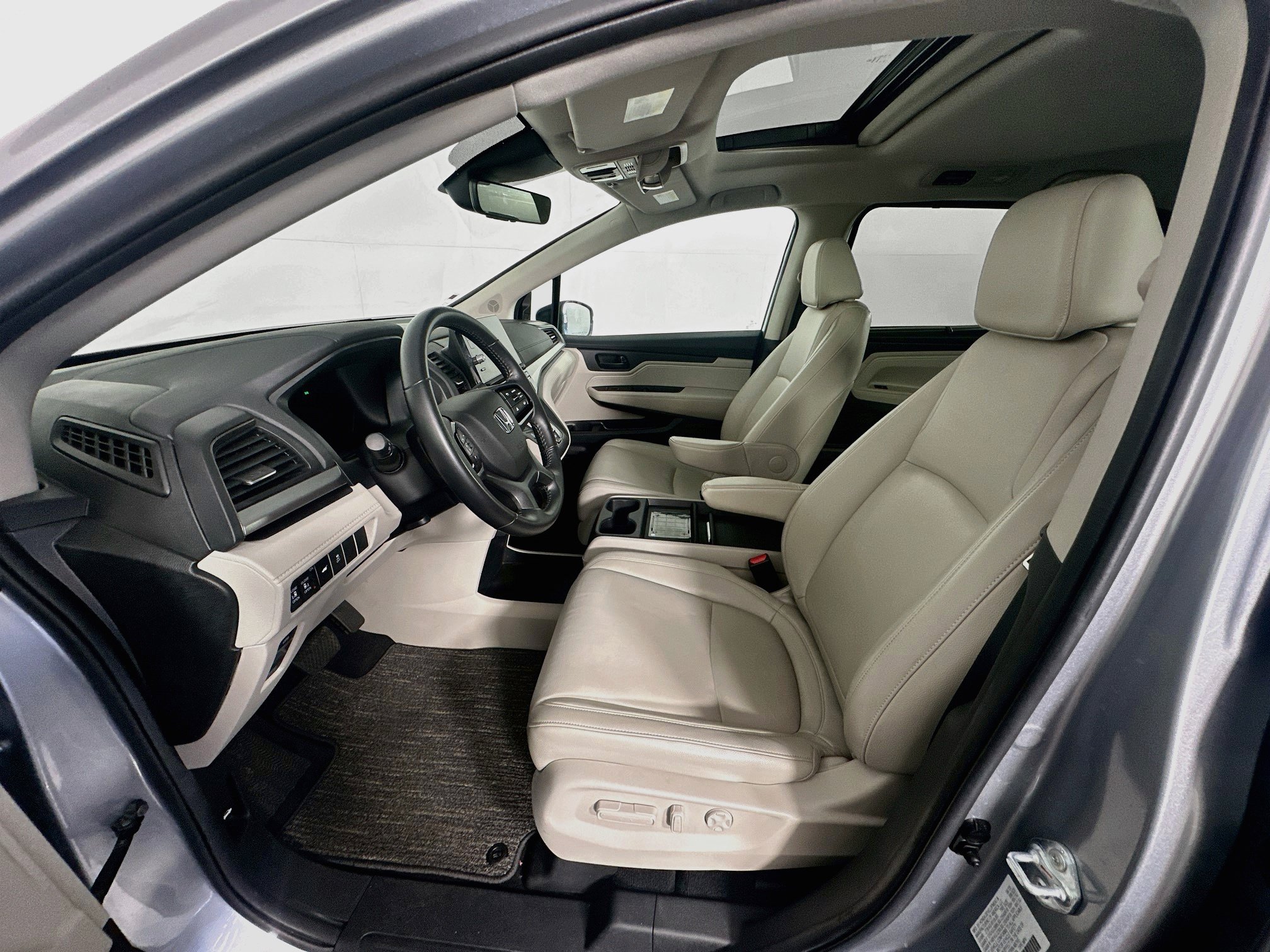 Used 2025 Honda Odyssey EX-L image 13