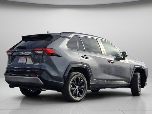 Used 2025 Toyota RAV4 SE w/ Convenience Package AWD/4WD image 24