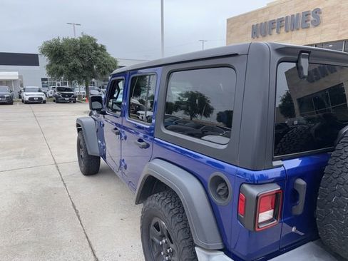 Used 2018 Jeep Wrangler Unlimited Sport AWD/4WD image 7