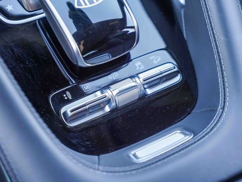 Used 2023 Mercedes-Benz Maybach GLS 600 4MATIC image 39