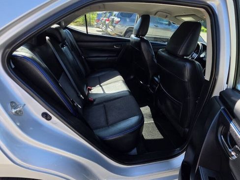 Used 2019 Toyota Corolla SE FWD image 11