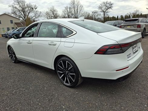 Used 2024 Honda Accord Touring image 4