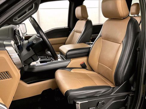 Used 2021 Ford F150 Lariat w/ Max Trailer Tow Package image 24