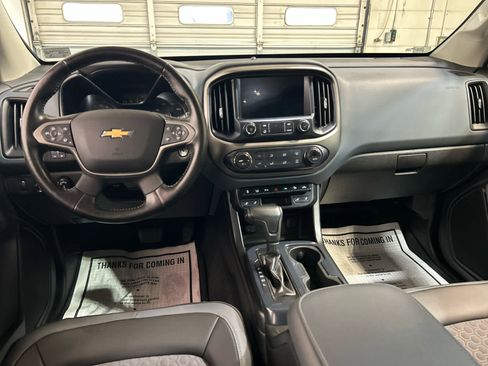Used 2021 Chevrolet Colorado Z71 w/ Safety Package AWD/4WD image 4