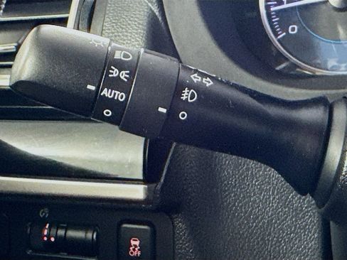 Used 2016 Subaru Crosstrek 2.0i Limited image 8