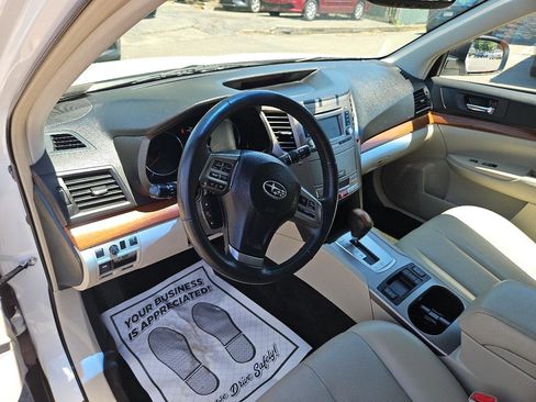 Used 2013 Subaru Outback 2.5i Limited w/ Moonroof Pkg AWD/4WD image 15