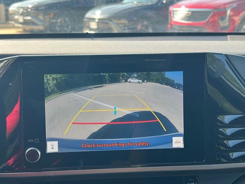 Used 2025 Toyota Camry SE FWD image 30