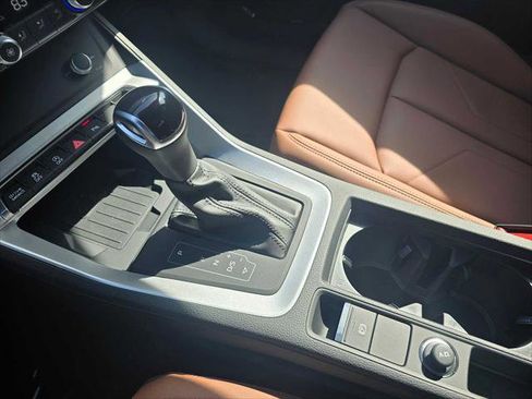 Certified 2025 Audi Q3 2.0T Premium Plus w/ Premium Plus Package image 31