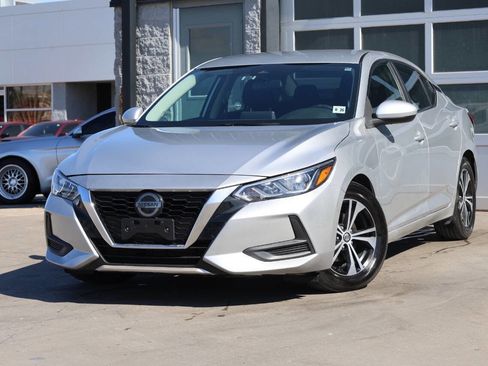 Used 2021 Nissan Sentra SV image 3