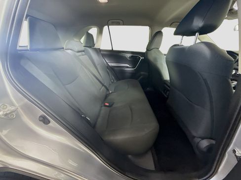 Used 2022 Toyota RAV4 LE FWD image 26