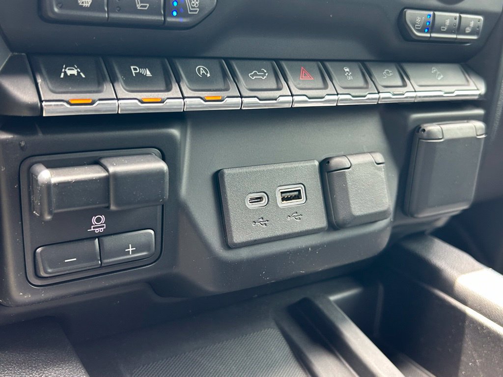 Used 2019 GMC Sierra 1500 AT4 w/ AT4 Premium Package AWD/4WD image 40