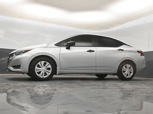 Used 2025 Nissan Versa S w/ Trunk Package FWD image 12