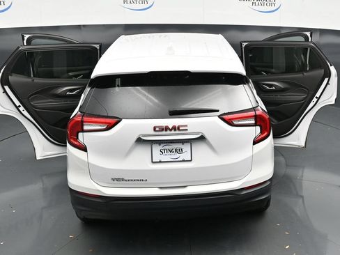 Used 2024 GMC Terrain SLE FWD image 26