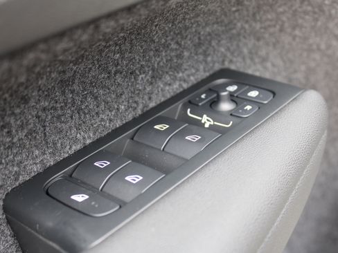 New 2026 Volvo XC40 B5 Plus w/ Protection Package Premier image 15