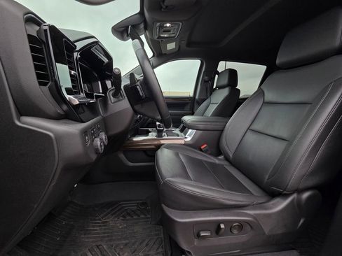 Used 2024 Chevrolet Silverado 1500 LT Trail Boss w/ Convenience Package II image 24