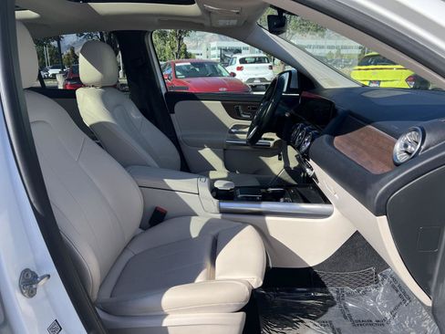 Used 2021 Mercedes-Benz GLA 250 4MATIC image 4