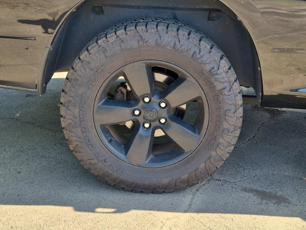 Used 2018 RAM 1500 Express w/ Wheel & Sound Group AWD/4WD image 9