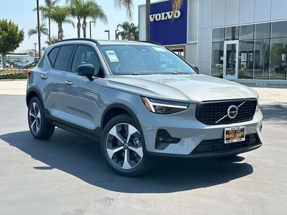 Certified 2026 Volvo XC40 B5 Plus w/ Protection Package Premier