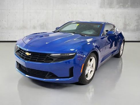 Used 2021 Chevrolet Camaro LT image 1