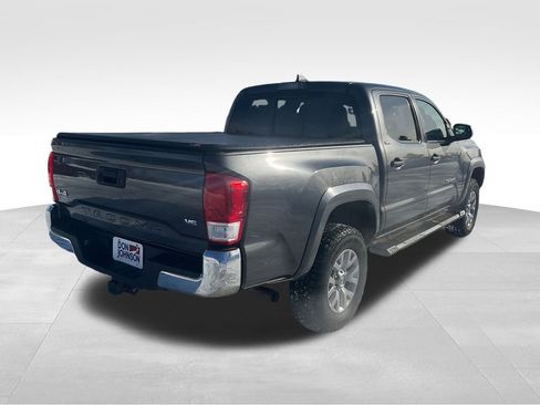 Used 2017 Toyota Tacoma image 29