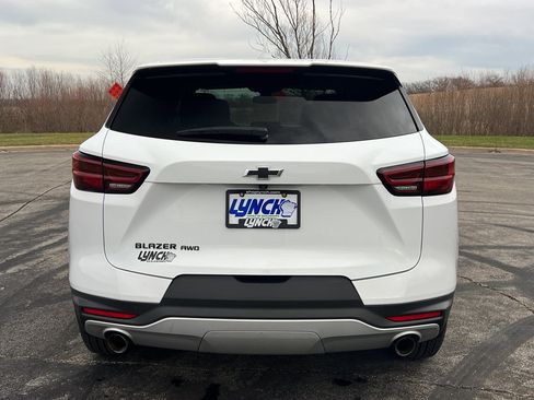 Used 2024 Chevrolet Blazer LT w/ Driver Confidence Package image 3