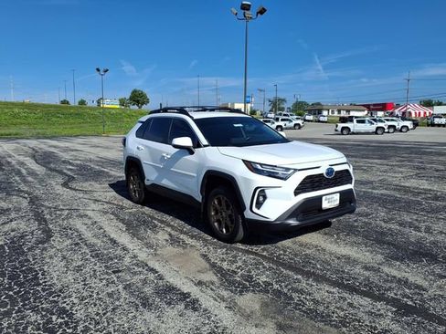 Used 2023 Toyota RAV4 AWD Hybrid image 3