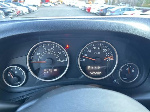 Used 2017 Jeep Wrangler Unlimited Sahara image 26