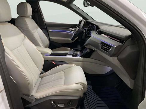 Used 2024 Audi Q8 e-tron Prestige w/ Prestige Package image 82