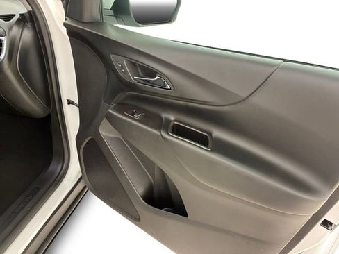 Used 2020 Chevrolet Equinox LT image 15