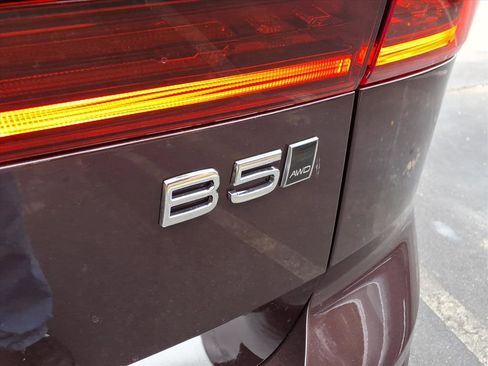 New 2026 Volvo XC60 B5 Ultra w/ Protection Package Premier image 6