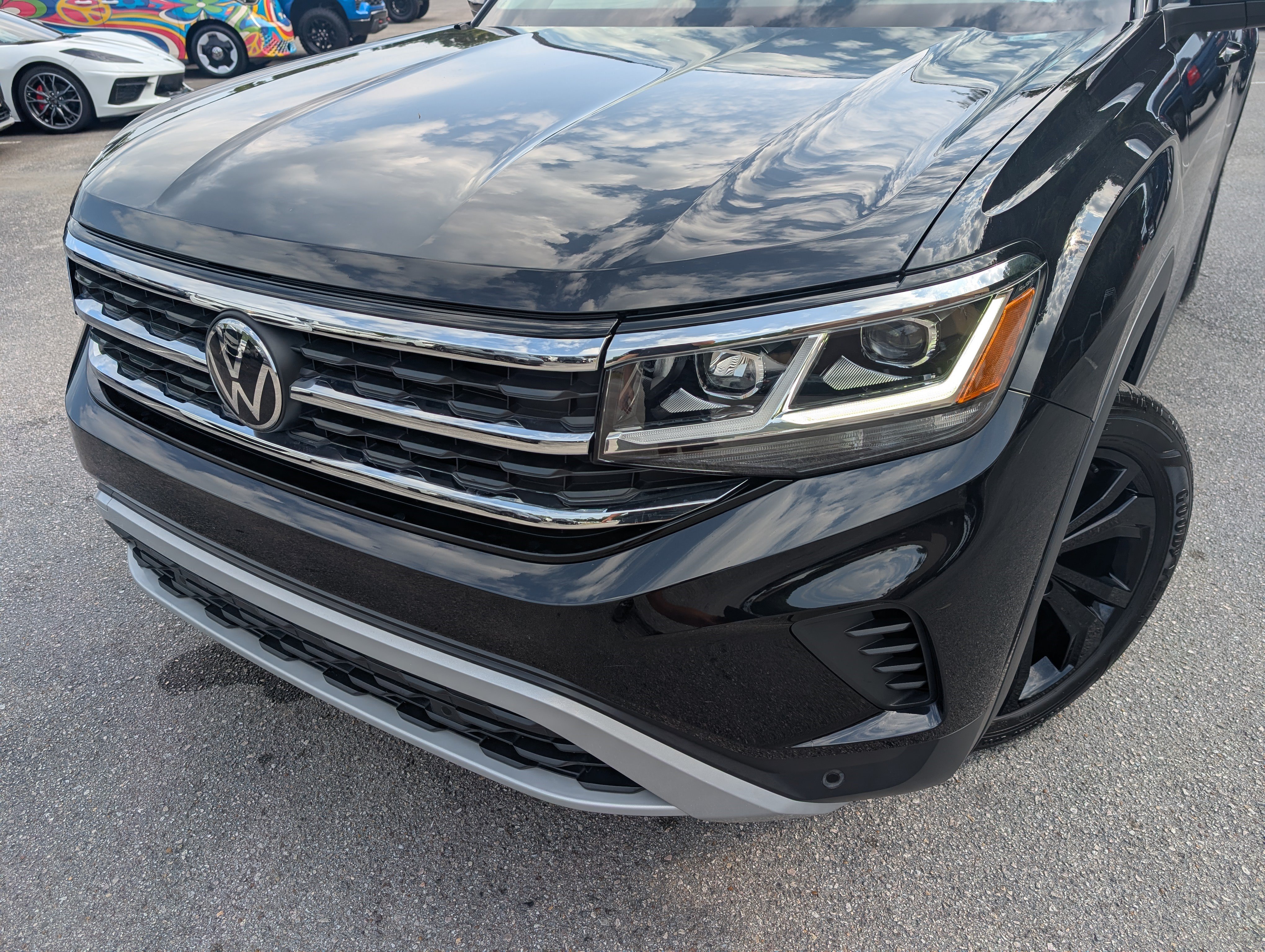 Used 2023 Volkswagen Atlas SE w/ Black Wheel Package FWD image 13