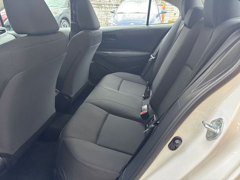 Used 2025 Toyota Corolla LE image 36