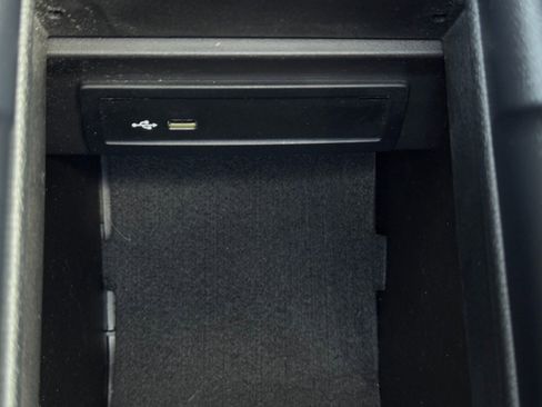 Used 2022 Mercedes-Benz A 220 image 32