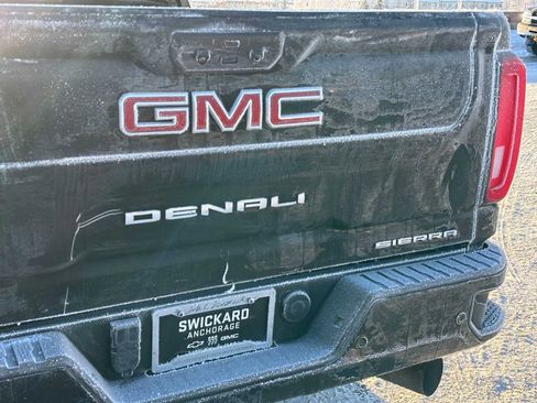 Used 2022 GMC Sierra 2500 Denali image 13