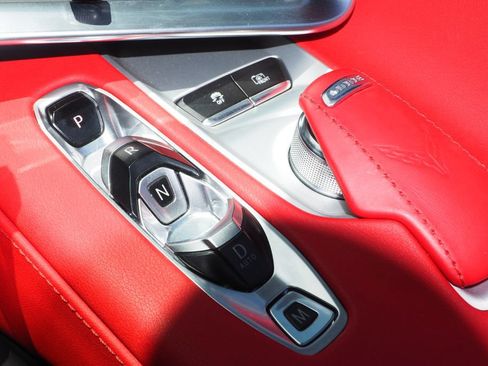 Used 2020 Chevrolet Corvette Stingray Preferred Cpe w/ 2LT Preferred Equipment Group RWD image 33